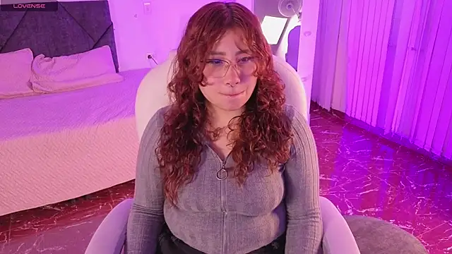 littlee red online show from 12, 4, 2026