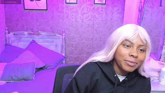 Snapshot of Sofia_clk chatting on 21, 4, 2026 Sofia clk online show from 21, 4, 2026