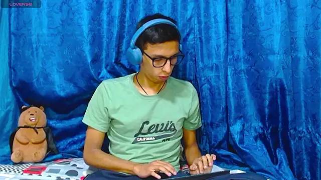 DavTwink3100 online show from 4, 3, 2026