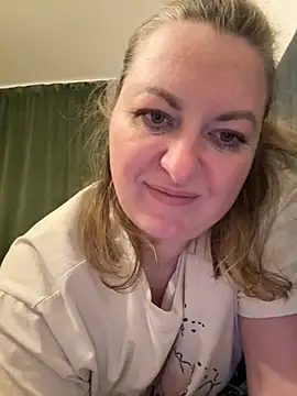 Amelia-Diamond online show from 22, 11, 2025