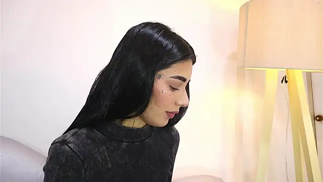 Scarlett Keller online show from 7, 11, 2025