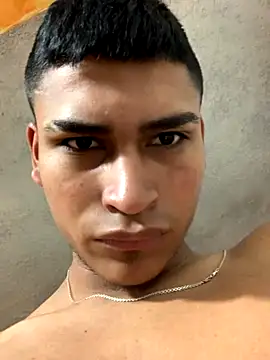 Snapshot of Emiliano_Reyes chatting on 22, 11, 2025 Emiliano Reyes online show from 22, 11, 2025