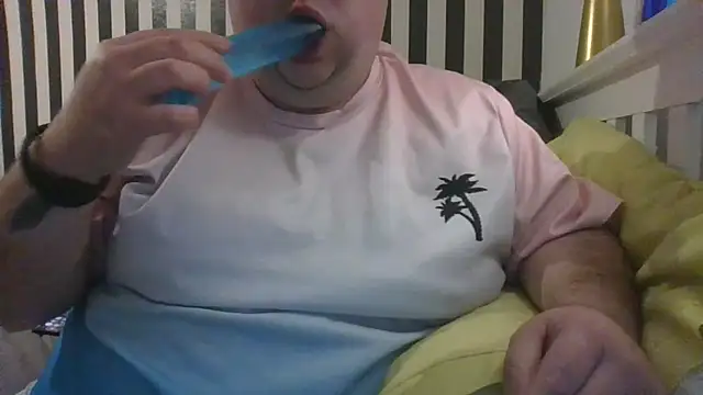 Tommybottoms online show from 18, 10, 2025