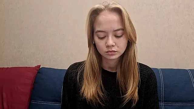 Snapshot of A_LISS_A chatting on 22, 10, 2025 A LISS A online show from 22, 10, 2025