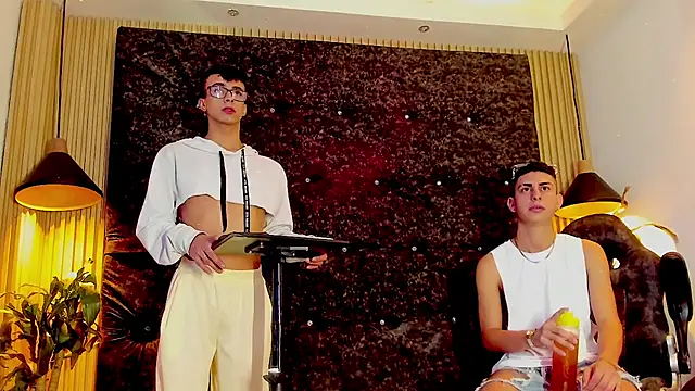 Snapshot of the_fenix_boy chatting on 26, 10, 2025 the fenix boy online show from 26, 10, 2025