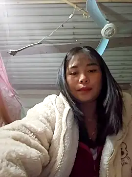 Snapshot of Squirrel-Pear chatting on 28, 11, 2025 Squirrel-Pear online show from 28, 11, 2025