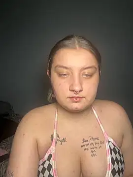 Kayliee420 online show from 25, 11, 2025