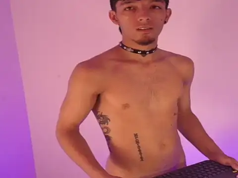 Snapshot of rosse__one chatting on 16, 11, 2025 rosse one online show from 16, 11, 2025