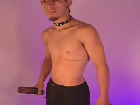 Snapshot of rosse__one chatting on 17, 11, 2025 rosse one online show from 17, 11, 2025