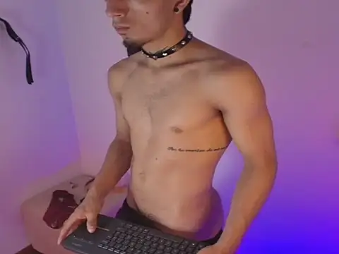 Snapshot of rosse__one chatting on 18, 11, 2025 rosse one online show from 18, 11, 2025