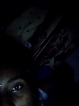 Snapshot of thanuja- chatting on 30, 10, 2025 thanuja- online show from 30, 10, 2025