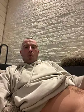 Snapshot of Rotteei1 chatting on 1, 2, 2026 Rotteei1 online show from 1, 2, 2026