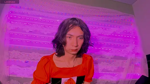 Snapshot of najimi_uwu chatting on 27, 10, 2025 najimi uwu online show from 27, 10, 2025