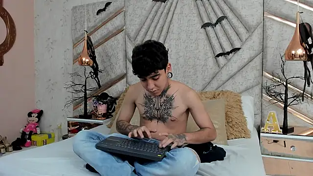 SantiOlsen online show from 3, 11, 2025