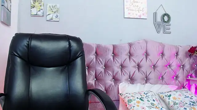 Snapshot of The_Latin_Lover chatting on 20, 10, 2025 The Latin Lover online show from 20, 10, 2025