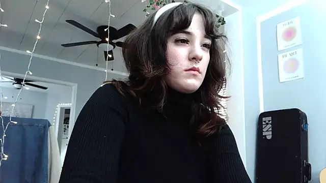 Trickylucy555 online show from 14, 3, 2026