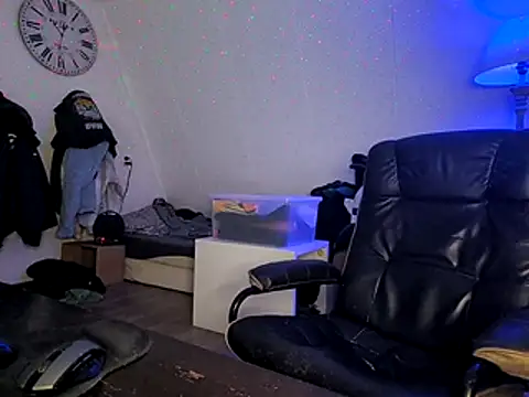 Snapshot of Kinky_Play1 chatting on 7, 2, 2026 Kinky Play1 online show from 7, 2, 2026