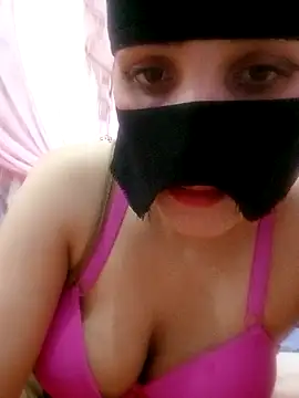 Snapshot of SandyAmr chatting on 25, 4, 2026 SandyAmr online show from 25, 4, 2026