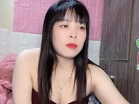 Snapshot of Butterfly_kee chatting on 24, 11, 2025 Butterfly kee online show from 24, 11, 2025