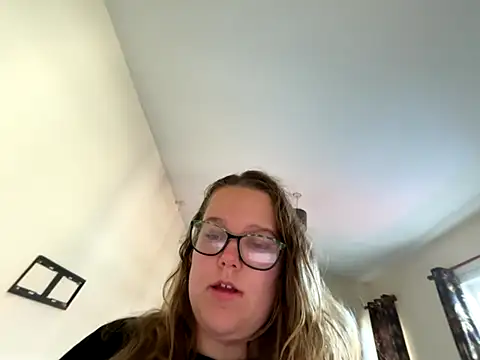 Scarletcum22 online show from 2, 11, 2025