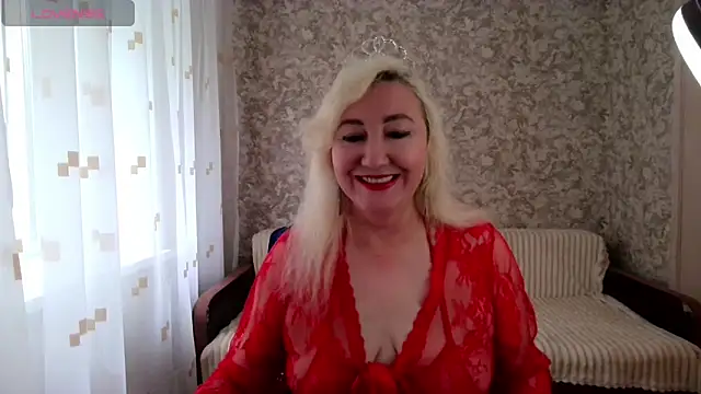 Snapshot of LadyKriss chatting on 12, 6, 2026 LadyKriss online show from 12, 6, 2026