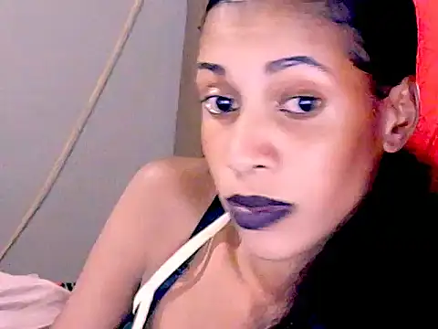 Snapshot of Indianqueen5 chatting on 19, 10, 2025 Indianqueen5 online show from 19, 10, 2025
