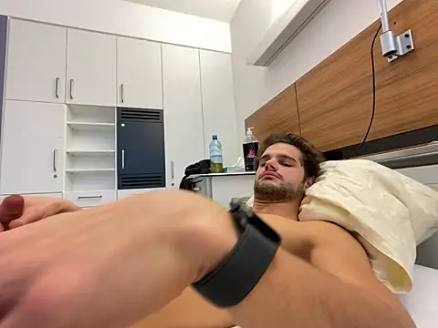 Snapshot of youngboyformommy24 chatting on 21, 11, 2025 youngboyformommy24 online show from 21, 11, 2025