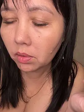 Love  Mom online show from 24, 10, 2025