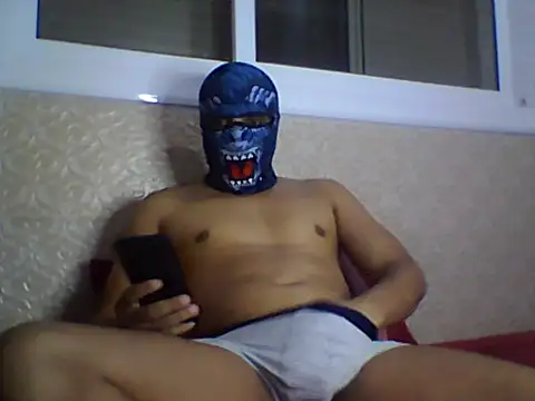 Snapshot of thehardmoroccan93 chatting on 24, 10, 2025 thehardmoroccan93 online show from 24, 10, 2025