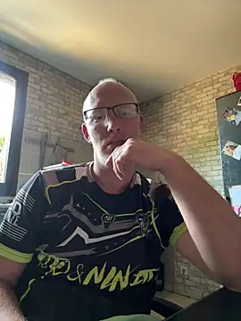 Snapshot of Cedric7653 chatting on 1, 6, 2026 Cedric7653 online show from 1, 6, 2026