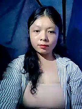 Snapshot of lisa-bae00 chatting on 9, 11, 2025 lisa-bae00 online show from 9, 11, 2025