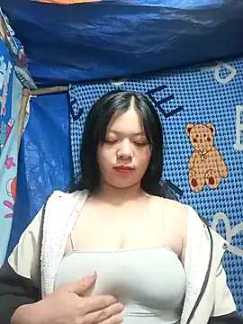 Snapshot of lisa-bae00 chatting on 27, 11, 2025 lisa-bae00 online show from 27, 11, 2025