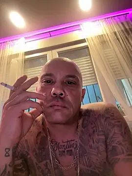 Snapshot of gitanoMad chatting on 19, 11, 2025 gitanoMad online show from 19, 11, 2025