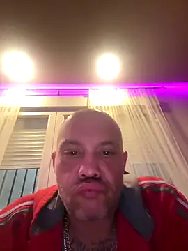 Snapshot of gitanoMad chatting on 5, 12, 2025 gitanoMad online show from 5, 12, 2025