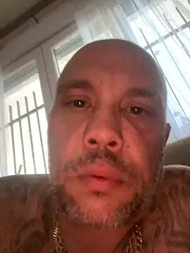 Snapshot of gitanoMad chatting on 17, 12, 2025 gitanoMad online show from 17, 12, 2025