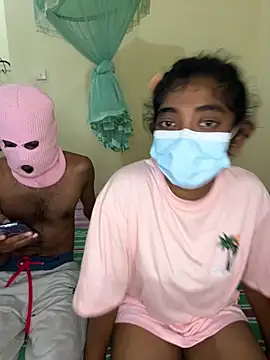 Snapshot of couplesexroom chatting on 22, 10, 2025 couplesexroom online show from 22, 10, 2025