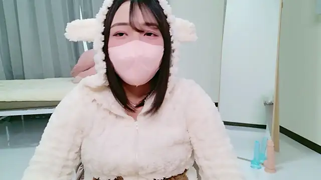 yui chan00 online show from 8, 4, 2026