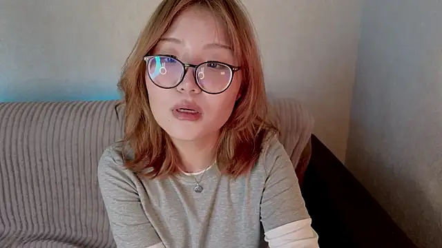 Snapshot of im_erica chatting on 23, 10, 2025 im erica online show from 23, 10, 2025