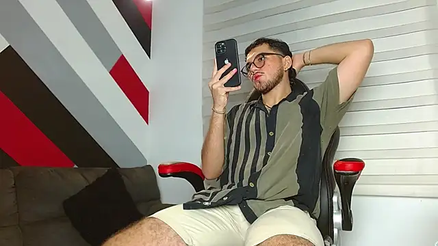 Zac Golden online show from 5, 1, 2026