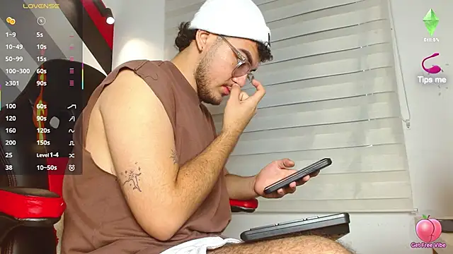 Snapshot of Zac_Golden chatting on 7, 5, 2026 Zac Golden online show from 7, 5, 2026
