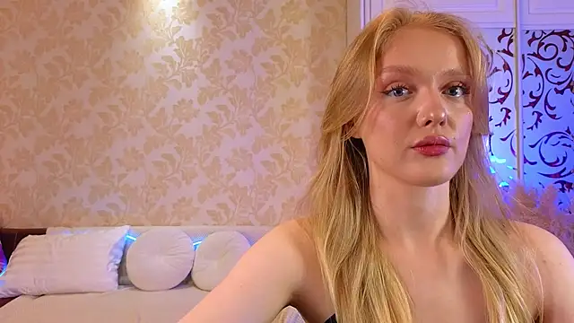 Snapshot of Slay_Blonde chatting on 21, 10, 2025 Slay Blonde online show from 21, 10, 2025