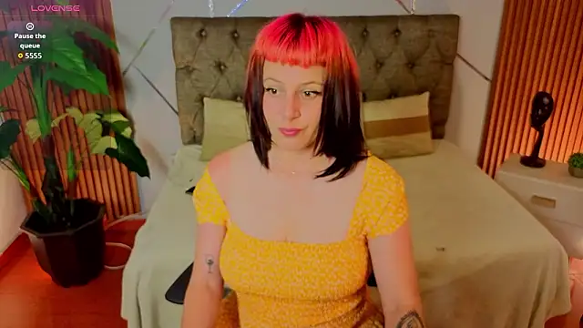 camilaa lux online show from 24, 2, 2026