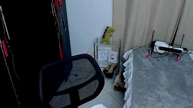 Emilyvalk  online show from 2, 3, 2026