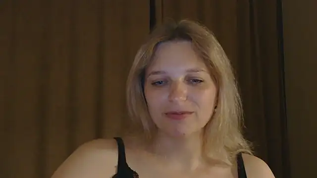 Snapshot of ElisSky301 chatting on 5, 6, 2026 ElisSky301 online show from 5, 6, 2026