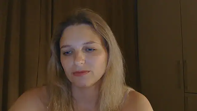 Snapshot of ElisSky301 chatting on 19, 6, 2026 ElisSky301 online show from 19, 6, 2026