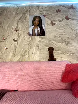 Snapshot of ezlyne-01 chatting on 15, 11, 2025 ezlyne-01 online show from 15, 11, 2025