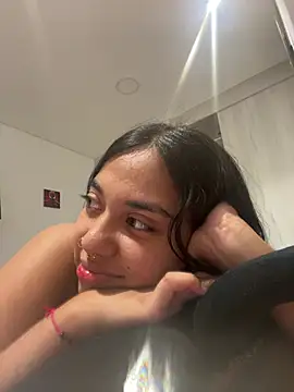 aly nicols online show from 19, 7, 2026