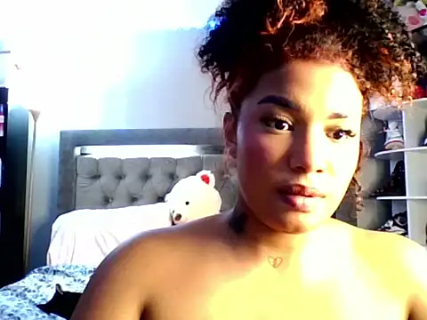 Nahomy Sara online show from 13, 3, 2026