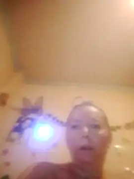 Mairi702 online show from 4, 11, 2025