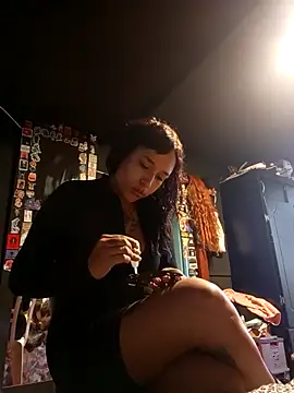 Isis Bathory online show from 22, 12, 2025